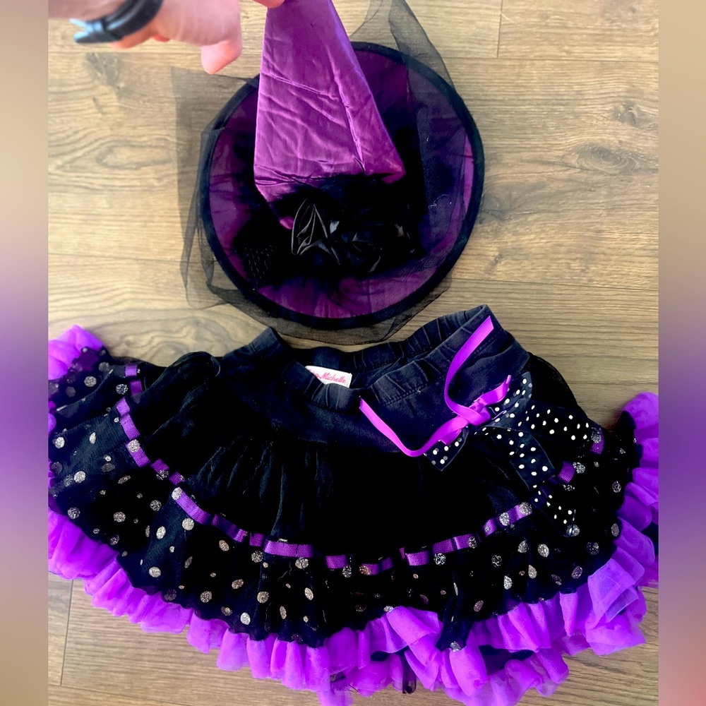 Gun toddler witch hat and skirt